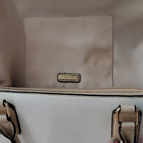 Large Satchel Purse - Picture 4 of 5